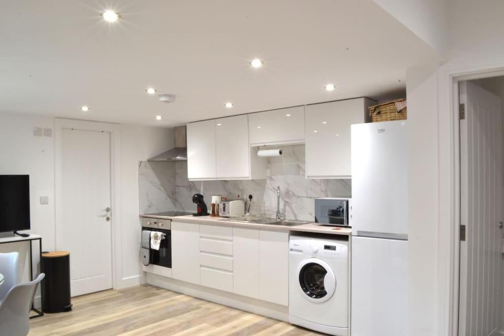 Apartment New Flat Near Luton Airport Free Parking Luton (Bedfordshire)
